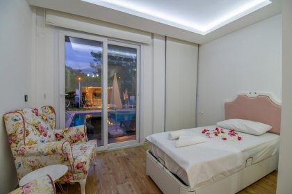 Villa Narses (1333)
