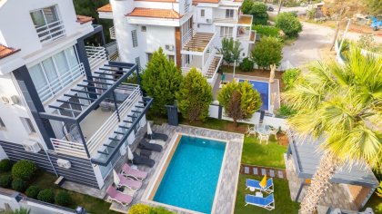Villa Narses (1333)