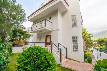 Villa Narses (1333)