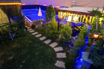Villa Naz (2071)