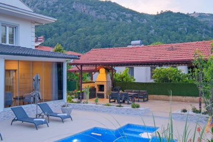 Villa Nevin (1975)
