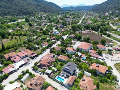 Villa Nevin (1975)