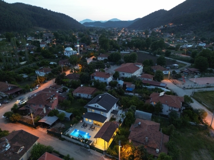 Villa Nevin (1975)