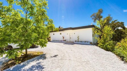 Villa Nightfall  (2352)