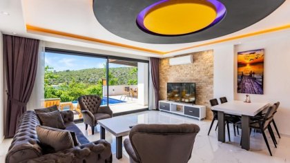 Villa Nightfall  (2352)