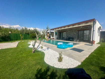 Villa Nora (1944)