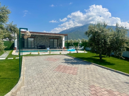 Villa Nora (1944)