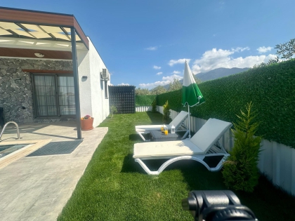 Villa Nora (1944)