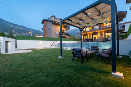 Villa Ottava Grand (1987)