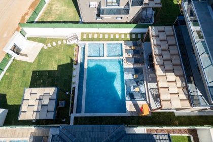 Villa Ottava Grand (1987)