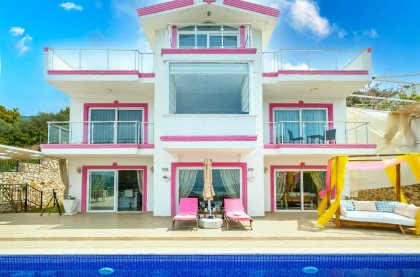Villa Pool Party (2343)