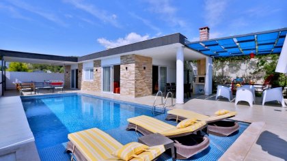Villa Skyfall (2351)