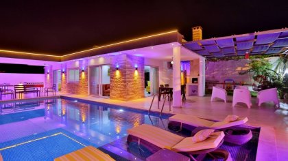 Villa Skyfall (2351)