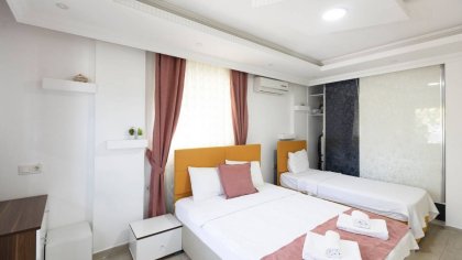 Villa Skyfall (2351)