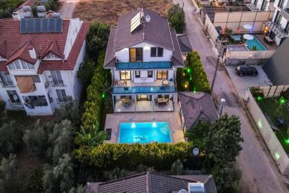 Villa Sultan Palace (1072)
