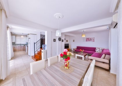 Villa Summit (2281)