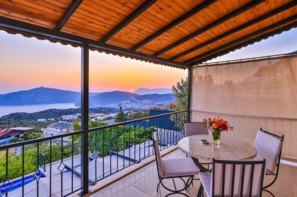 Villa Summit (2281)
