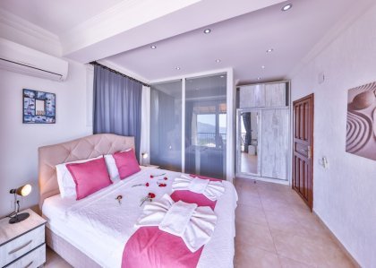 Villa Summit (2281)