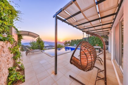 Villa Summit (2281)