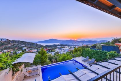 Villa Summit (2281)