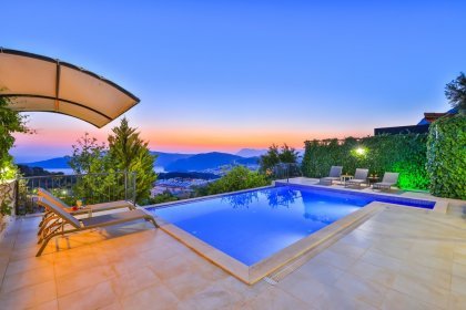 Villa Summit (2281)