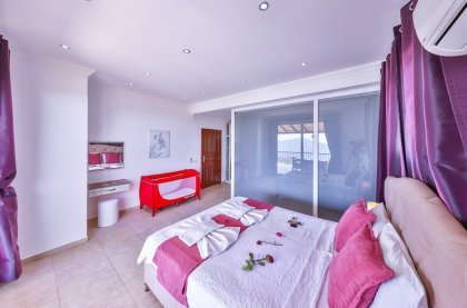 Villa Summit (2281)