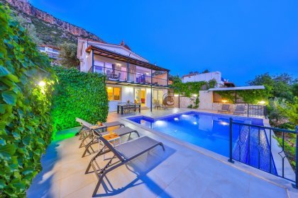 Villa Summit (2281)