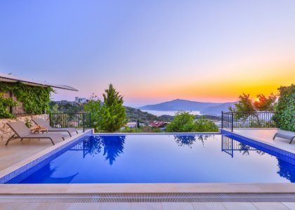 Villa Summit (2281)