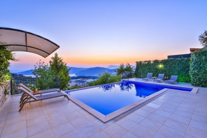Villa Summit (2281)