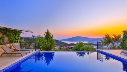 Villa Summit (2281)