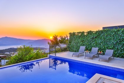 Villa Summit (2281)