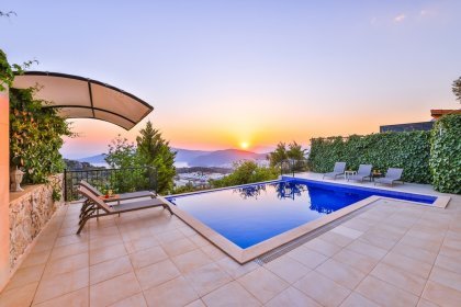 Villa Summit (2281)