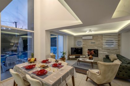 Villa Tan (2284)