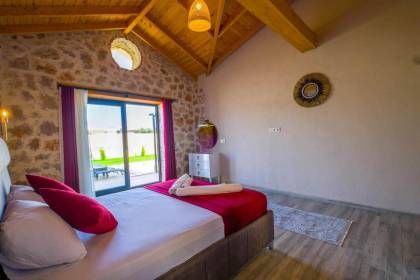 Villa Tamura | Fethiye'de Taş Konseptli, Jakuzili ve Lüks Balayı Villası (1071)