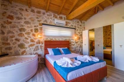 Villa Tamura | Fethiye'de Taş Konseptli, Jakuzili ve Lüks Balayı Villası (1071)