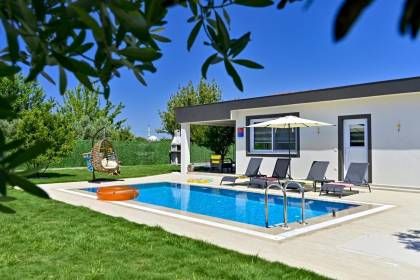 Fethiye Bahçeli ve Doğa Manzaralı Villa Valiant (1007)