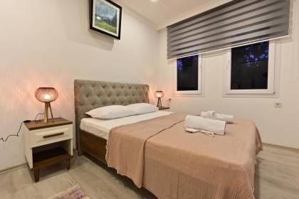 Fethiye Bahçeli ve Doğa Manzaralı Villa Valiant (1007)