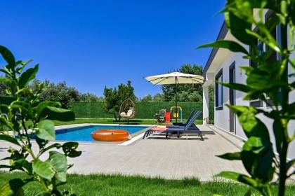 Fethiye Bahçeli ve Doğa Manzaralı Villa Valiant (1007)