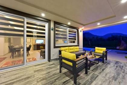 Fethiye Bahçeli ve Doğa Manzaralı Villa Valiant (1007)