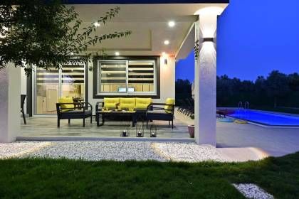 Fethiye Bahçeli ve Doğa Manzaralı Villa Valiant (1007)