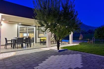 Fethiye Bahçeli ve Doğa Manzaralı Villa Valiant (1007)