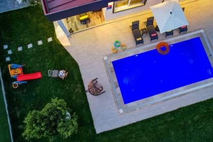 Fethiye Bahçeli ve Doğa Manzaralı Villa Valiant (1007)