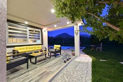 Fethiye Bahçeli ve Doğa Manzaralı Villa Valiant (1007)