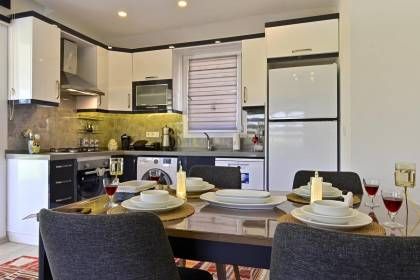 Fethiye Bahçeli ve Doğa Manzaralı Villa Valiant (1007)