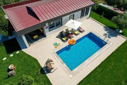 Fethiye Bahçeli ve Doğa Manzaralı Villa Valiant (1007)