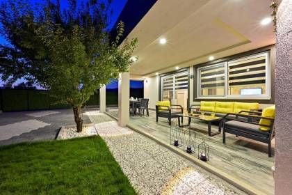 Fethiye Bahçeli ve Doğa Manzaralı Villa Valiant (1007)