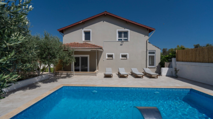 Villa Vela (2089)