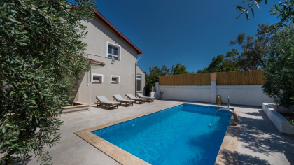 Villa Vela (2089)