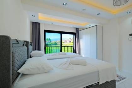 Villa White Day Elmas (1616)