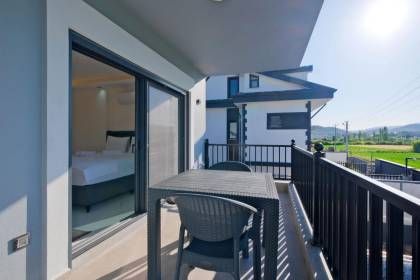 Villa White Day Elmas (1616)
